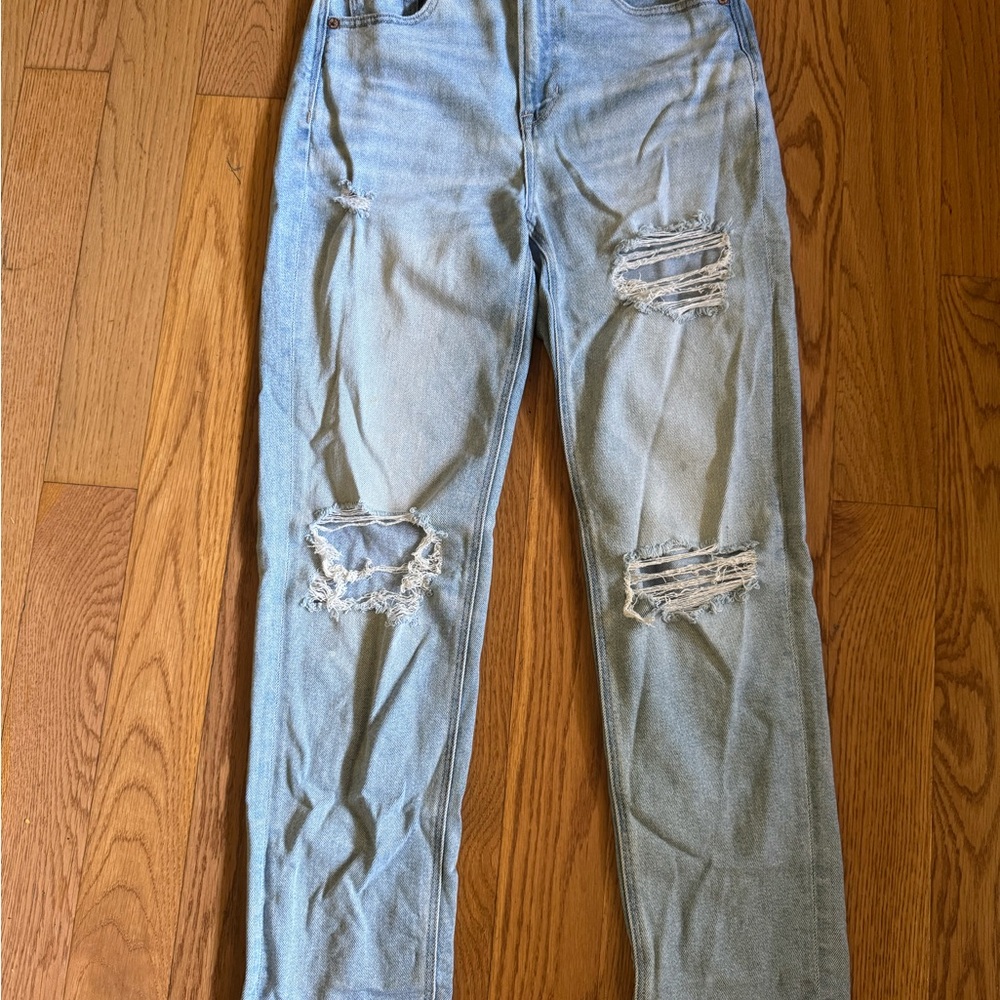 American Eagle Mom Jeans Size 2